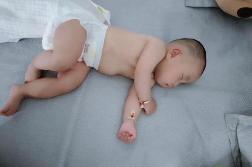 成都试管代怀两岁宝宝身高体重标准